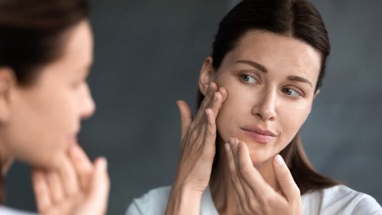 क्या उत्कृष्ट त्वचा की देखभाल के लिए तेल एक आवश्यक घटक है?