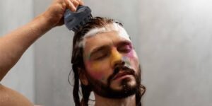 Take Care of Your Skin & Hair This Holi with These Useful Tips