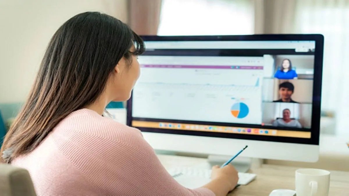 Hyderabad Embraces EdTech: Digital Boards for Modern Teaching